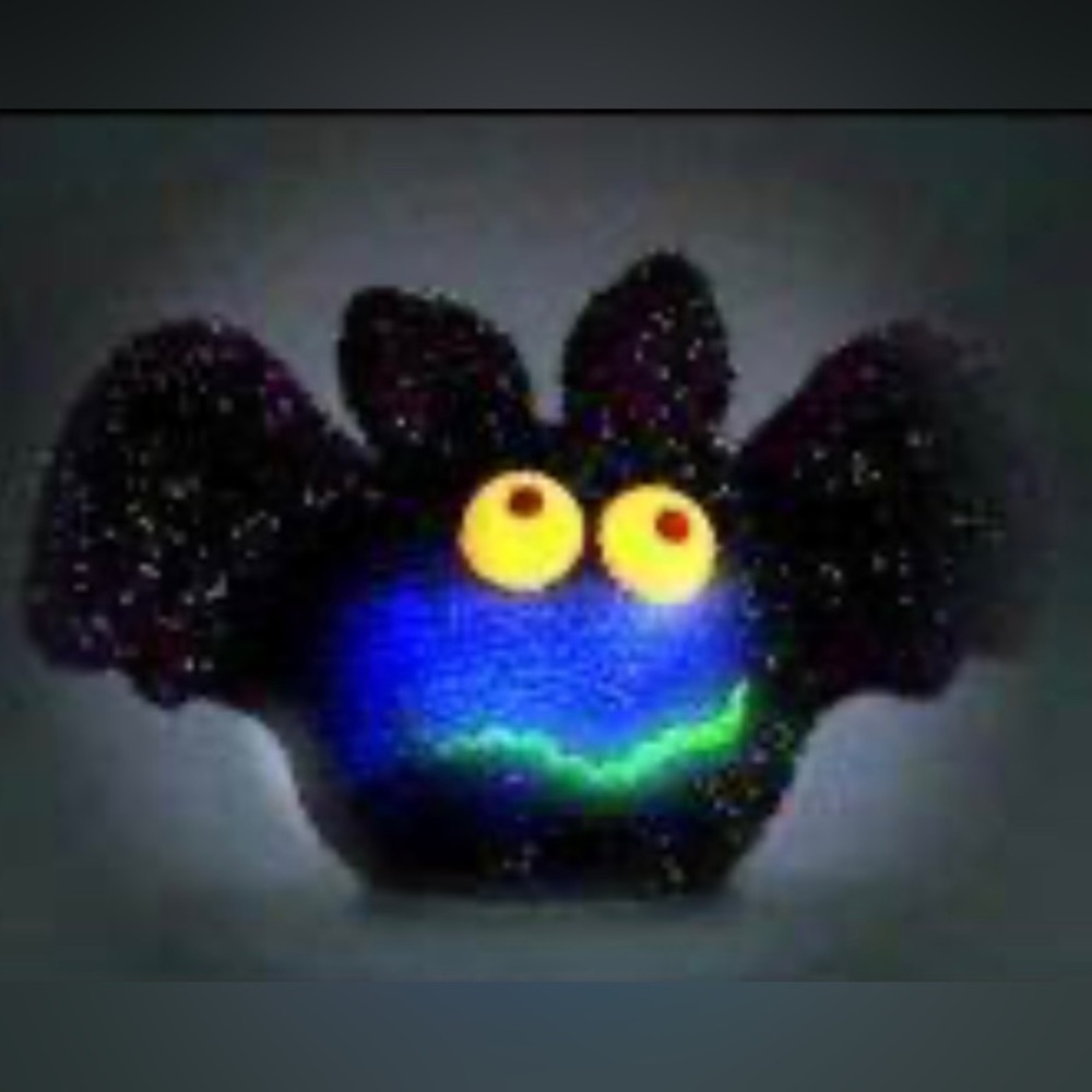 Halloween Light Up Pals, Bat, Like New Not InnOriginal Packaging,Includes 3- AAA